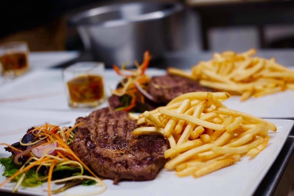 Le restaurant - Le robinson - Ota - Restaurant vue mer